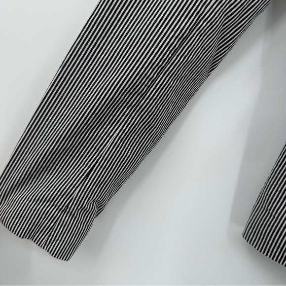 Banana Republic Factory Seersucker Striped Blazer Jacket size 4 Navy and White - Picture 4 of 14